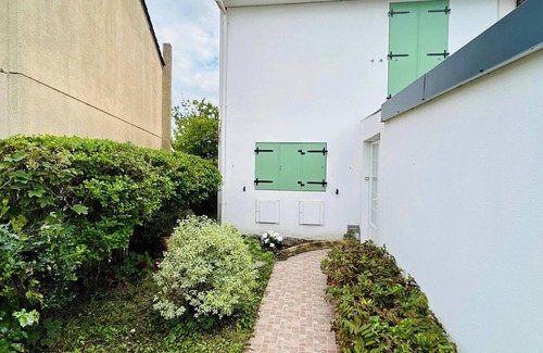 Epinettes House | La Maison aux Oiseaux | Jardin