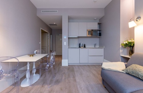 Limoges Apartment | La Maison Blanche