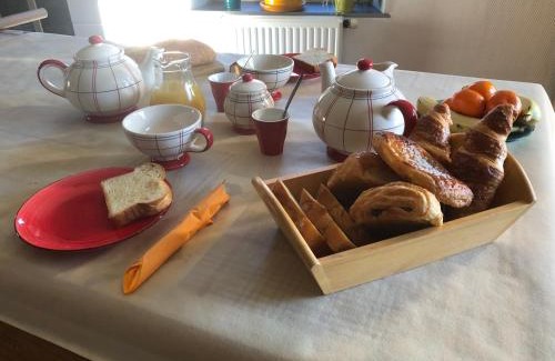 Goldbach-Altenbach Bed & Breakfast | La maison bleue