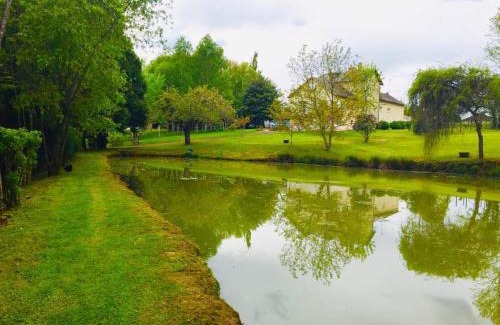 Saint-Yrieix-la-Perche Bed & Breakfast | La maison d'Hera