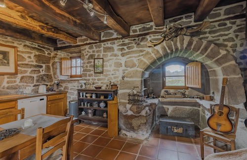 Chaumeil House | La Maison de Baptiste