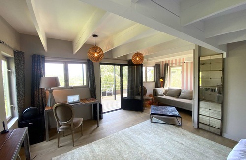 Crillon-le-Brave Hotel | La Maison de Crillon