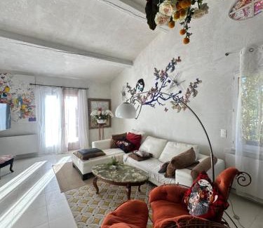 Tourrettes-sur-Loup Villa | la maison de l'artiste