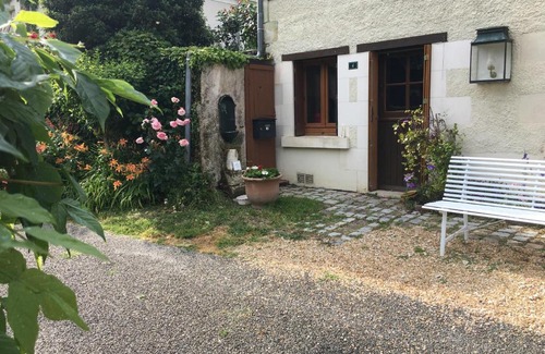 Veuil House | LA MAISON DE LUCIE