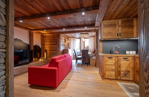 La Salle Apartment | La Maison Derby - Apartment 10 minutes from Courmayeur!