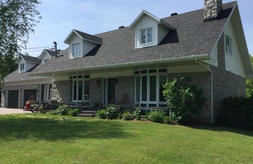 Victoriaville House | La Maison des Éboulis
