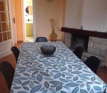 Bas-en-Basset Apartment | La maison des Bananiers