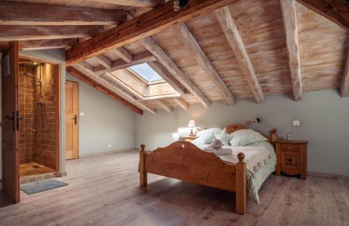 Hautecour House | la maison des cerries