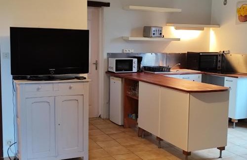 Ladignac le Long House | La Maison Des Etangs