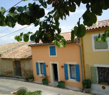 Saint-Jean-de-Barrou House | La Maison des Remparts
