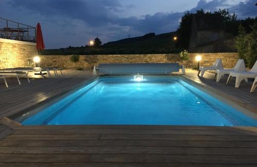 Pommard House | La Maison des Rugiens