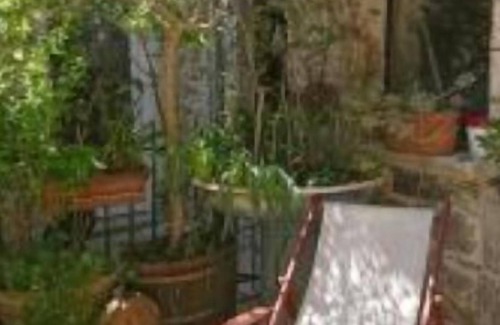 Aigueze House | La Maison du Brocanteur