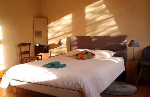 Savigny-les-Beaune Bed & Breakfast | La Maison du Cremant