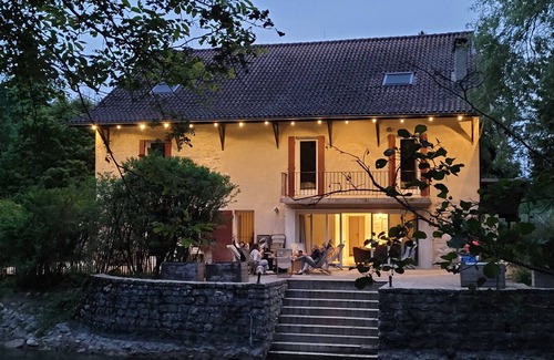 Vions House | La Maison du lac