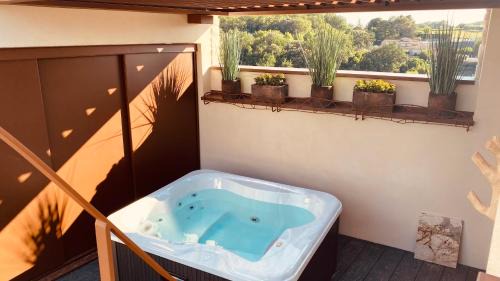 Martignargues Bed & Breakfast | La Maison du Passage - Chambres - Suites premium, Spa, Piscine et Restaurant