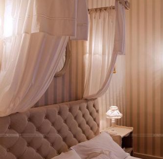 Charroux House | La Maison du Prince de Condé