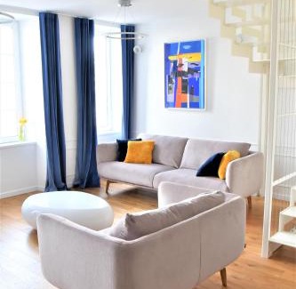 Landerneau House | La Maison du Quai Triplex de charme 4 étoiles en hyper centre avec SPA