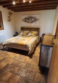 Trensacq House | La maison du ruisseau
