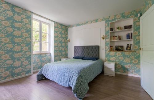 Ravieres House | La Maison et son jardin sur le Canal de Bourgogne