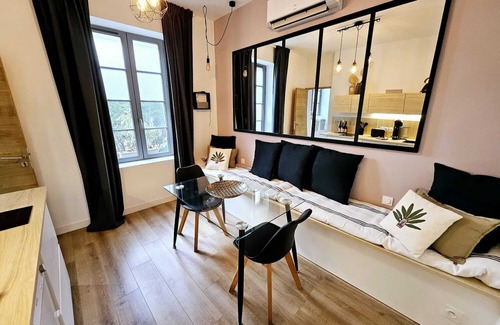 Avignon City Centre House | La Maison Grivolas