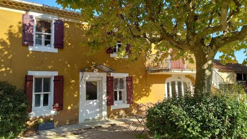 Rochegude Bed & Breakfast | La Maison Ocre