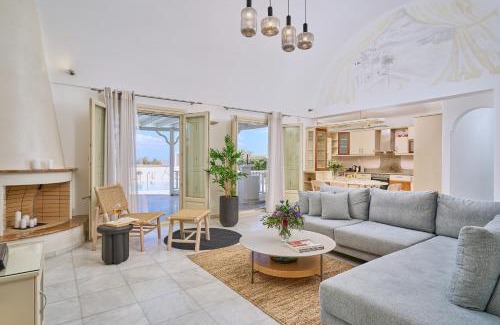 Agia Paraskevi Villa | La Maison Private Villa
