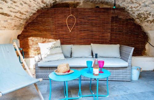 Grignan House | La Maison Rose