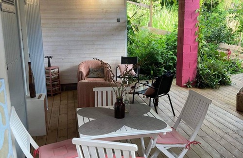 Entre-Deux Condo | La Maison Rose