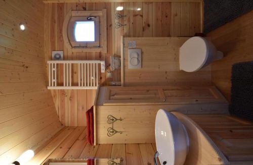Ladoix-Serrigny Bed & Breakfast | La Maison Rouge Ladoix - Proche Beaune