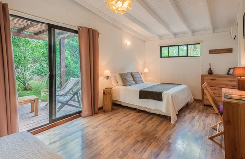 La Paloma House | LA MAISON Suites & Gastronomía