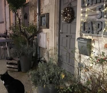 Penne-d'Agenais Bed & Breakfast | La maison sur la place