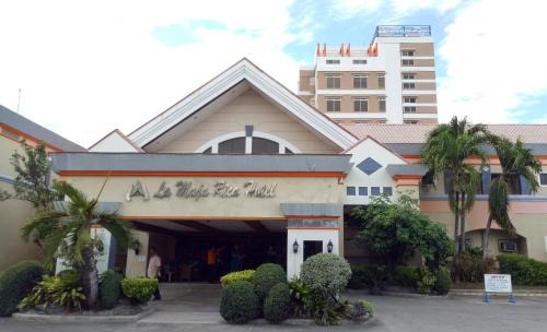 Tarlac Hotel | La Maja Rica Hotel
