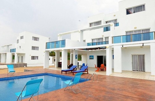 Amuwo Odofin Villa | La Manga Luxury Beach Villas