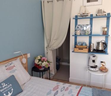 Equemauville House | La mare aux petits diables