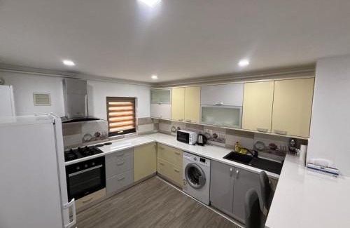 Comanesti Apartment | La Maria