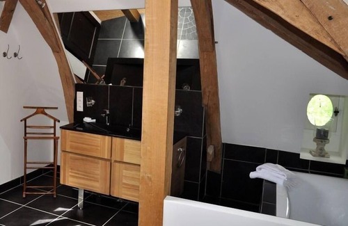 Cheffes House | La Marronnière