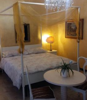 Downtown Bed & Breakfast | La Martino B&B