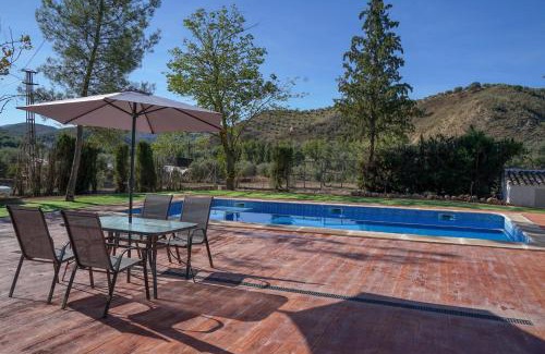 Almedinilla House | La Masía casa rural junto al río