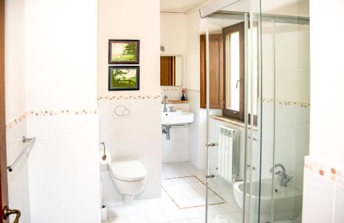 Amandola Bed & Breakfast | La Mela Rosa Bed & Breakfast