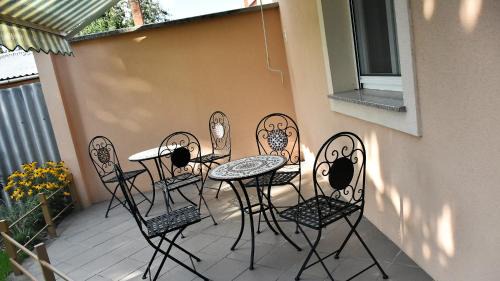 Kaposvar House | La Mia Casa Vendégház