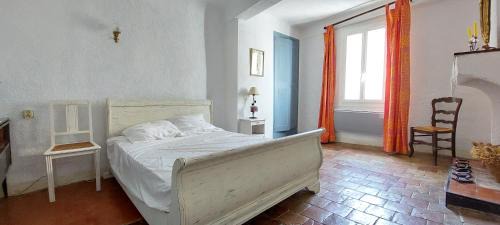 Riez House | La miellerie de Léone
