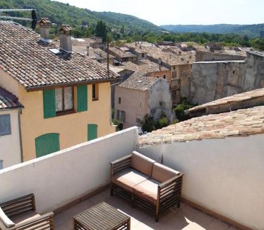 Riez House | La miellerie de Léone