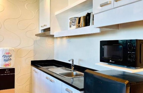 Lapu-Lapu Condo | La Mirada Deluxe Suites with Oceanview