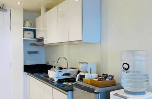 Lapu-Lapu Condo | La Mirada Deluxe Suites with Oceanview