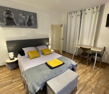 Moutiers Apartment | la Montagnette les marmottes STUDIO maison en travaux de 10h a 17h