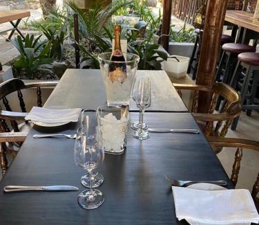 Lanseria Bed & Breakfast | La Moor Country Venue & Eatery