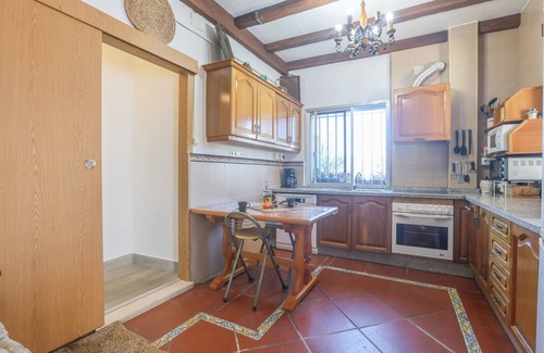 Guillena Villa | La Morada Del Yayo - Four Bedroom Villa, Sleeps 5