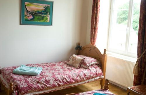 Buais-les-Monts Bed & Breakfast | La Nesliere Chambres d'Hôtes Bio