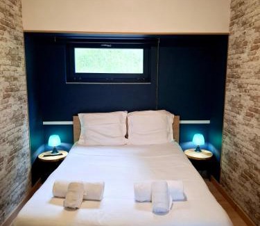 Esplanade Apartment | La péniche de Fabrice avec Jacuzzi privatif
