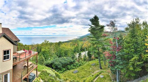 Petite-Riviere-Saint-Francois Ski Chalet | La plus belle vue du secteur - La Forteresse